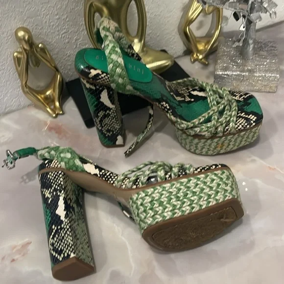 Gianni bini  sandals  size 6 - Picture 2 of 11